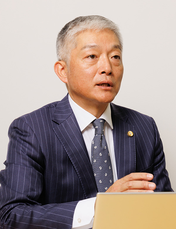 犀川治弁護士